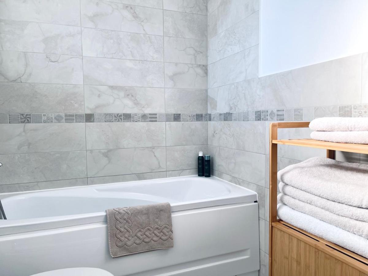 Apartmán Express Estates Lisaura Exteriér fotografie